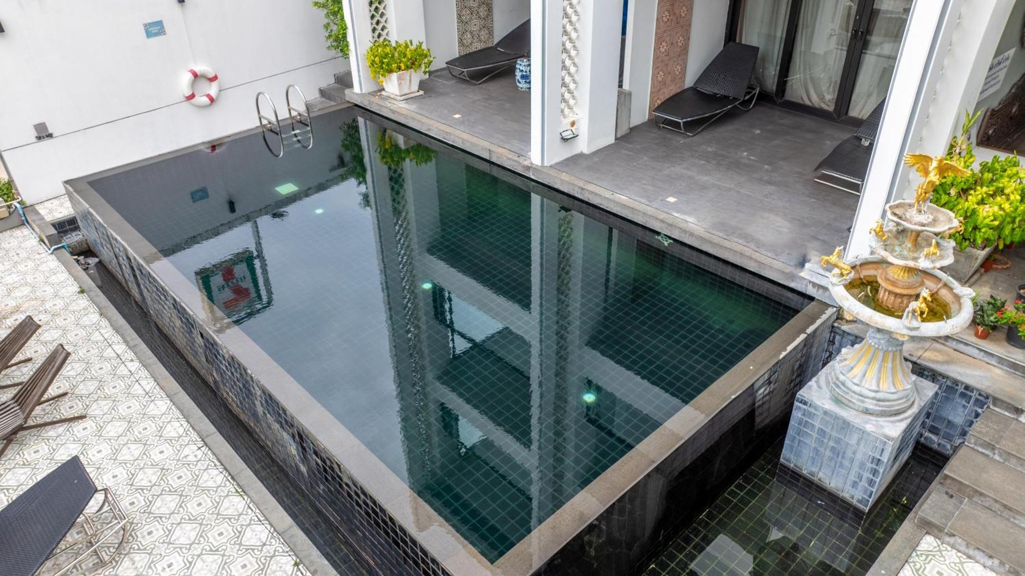 See Sea Villa Hotel Patong Экстерьер фото