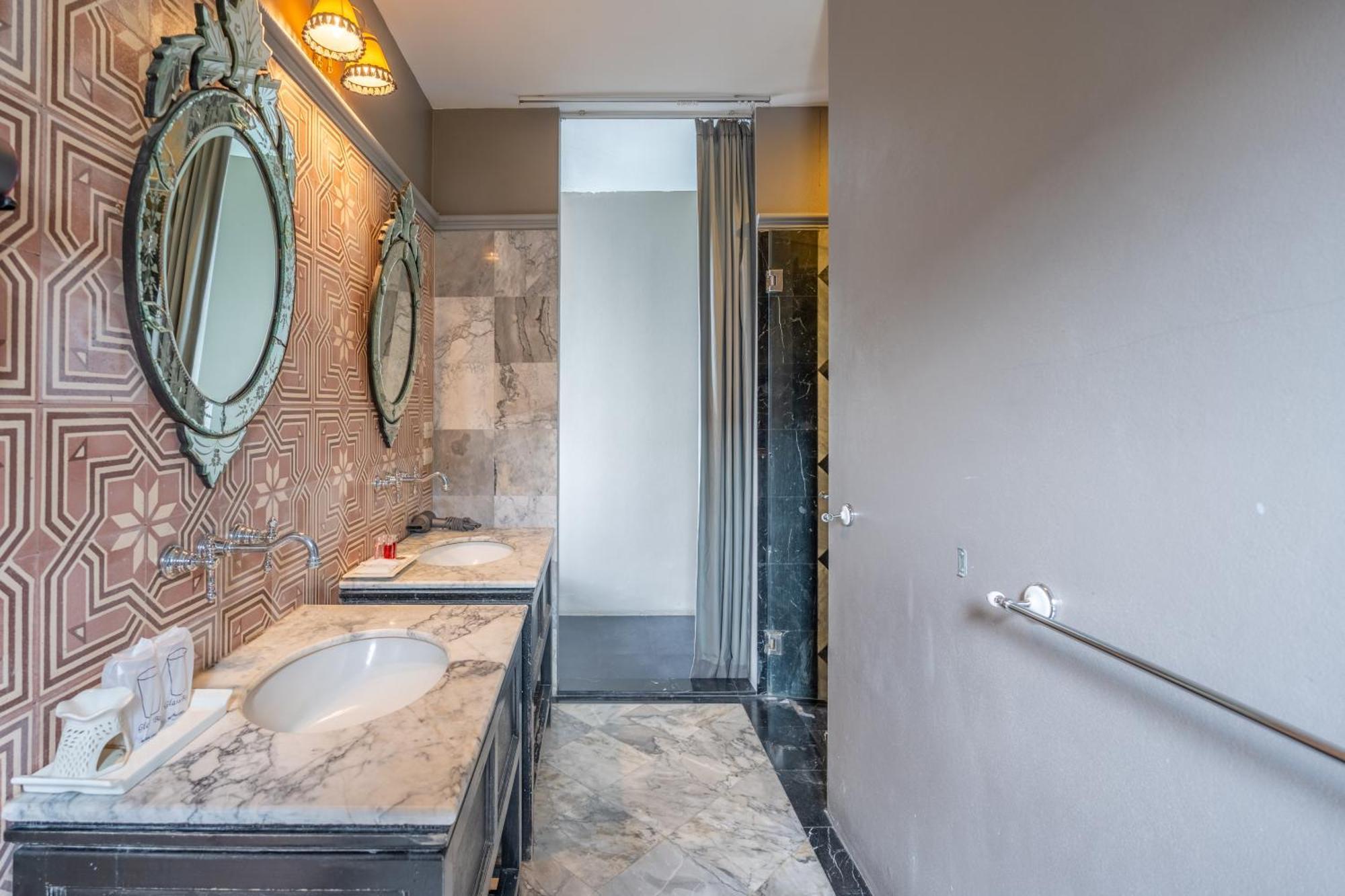 See Sea Villa Hotel Patong Экстерьер фото
